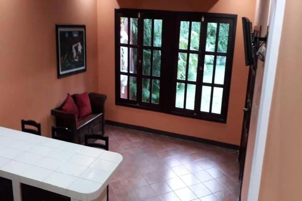 Hotel Casa Los Buhos Antigua 0*,  Guatemala
